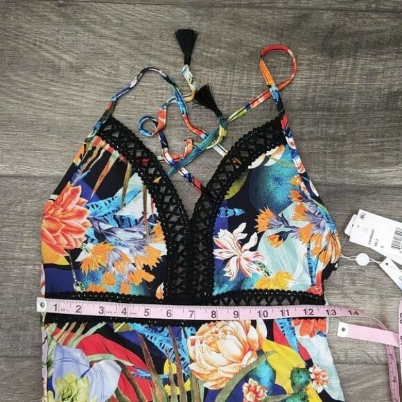 Lucky Brand Crochet Accent V Neck One Piece Size S - Picture 3 of 9